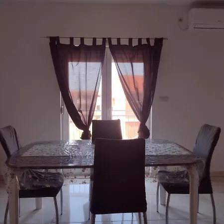 Apartmani Iva Vodice Exterior photo
